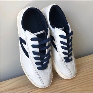 Tretorn Sneakers in Leather and Velvet Size 7.5